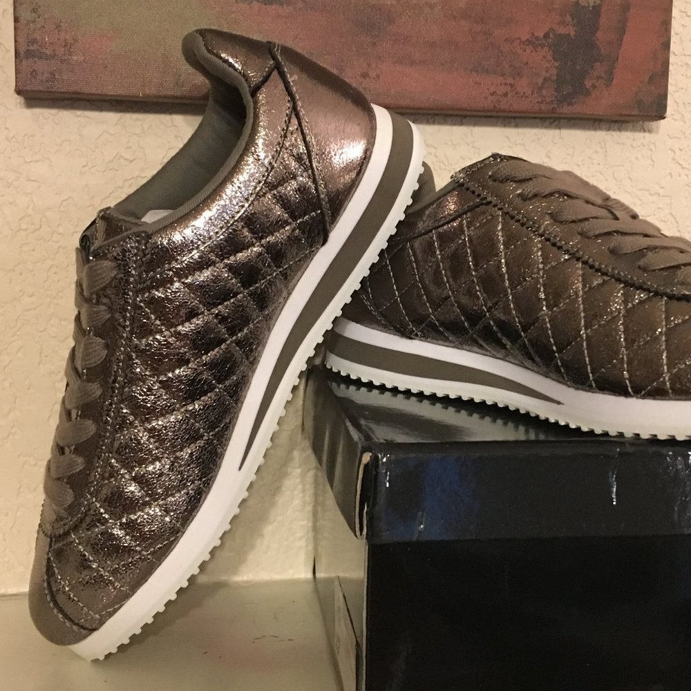 G by GUESS Romio sneakers, NIB, pewter